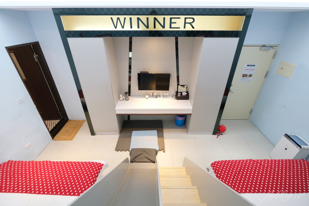 黃色風箏 Yellow Kite｜台南親子民宿推薦，溜滑梯主題套房，還有特約停車場 @飛天璇的口袋