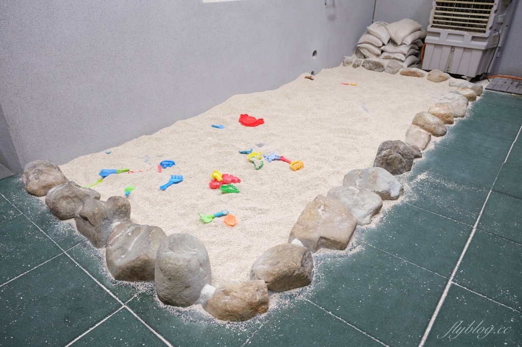 黃色風箏 Yellow Kite｜台南親子民宿推薦，溜滑梯主題套房，還有特約停車場 @飛天璇的口袋