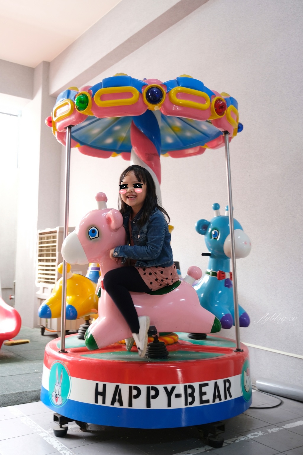 黃色風箏 Yellow Kite｜台南親子民宿推薦，溜滑梯主題套房，還有特約停車場 @飛天璇的口袋