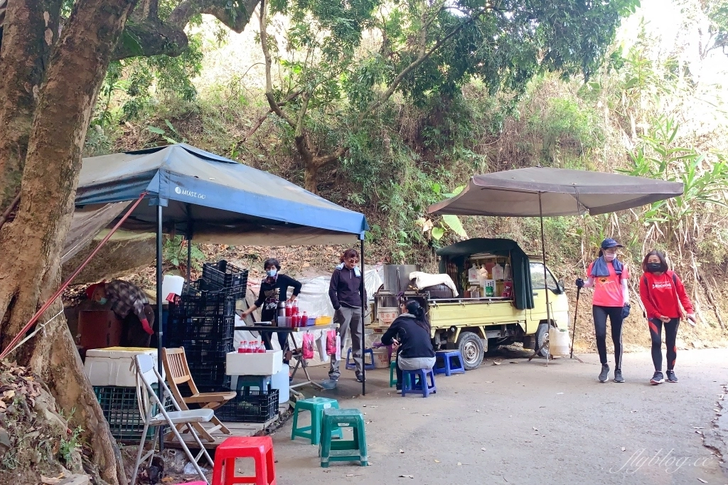 台中北屯｜大坑9號步道．觀音亭休憩平台開放了，遠眺山林綠意和台中市景 @飛天璇的口袋