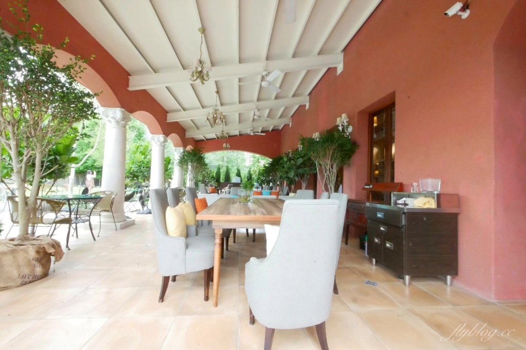 台中南屯｜Bacitali小義大利威尼斯宮．座落於龍富路的歐式花園，台中老字號義大利麵店 @飛天璇的口袋