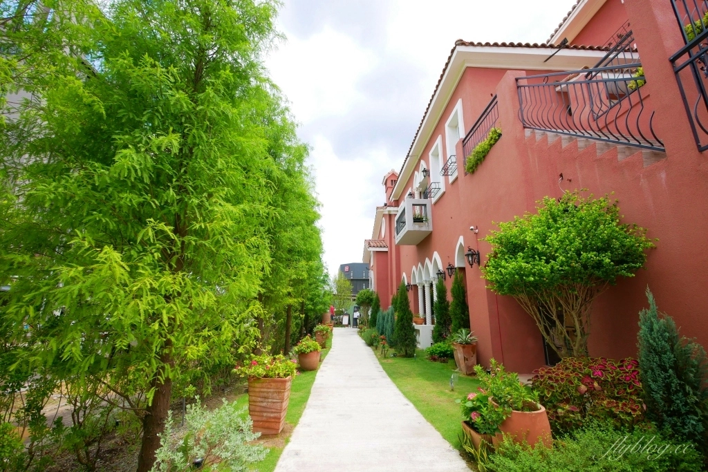 台中南屯｜Bacitali小義大利威尼斯宮．座落於龍富路的歐式花園，台中老字號義大利麵店 @飛天璇的口袋