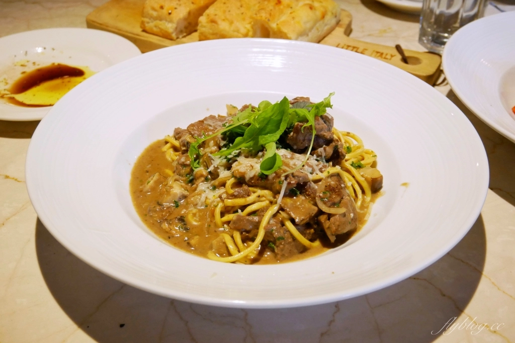 台中南屯｜Bacitali小義大利威尼斯宮．座落於龍富路的歐式花園，台中老字號義大利麵店 @飛天璇的口袋