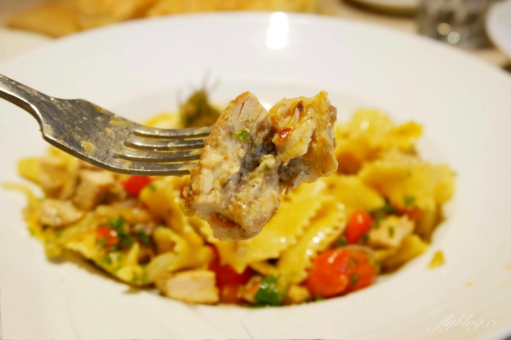 台中南屯｜Bacitali小義大利威尼斯宮．座落於龍富路的歐式花園，台中老字號義大利麵店 @飛天璇的口袋