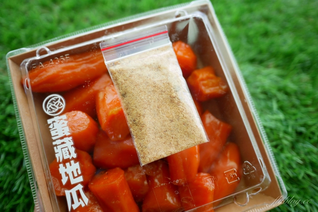 台中中區｜蜜藏地瓜，台中第二市場人氣美食，懷念的古早味小吃蜜地瓜 @飛天璇的口袋