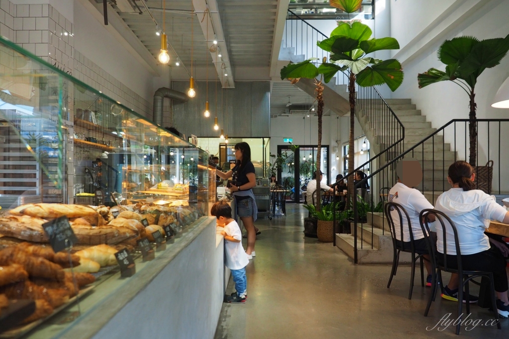 台中南屯｜多爾法式烘焙．台中七期漂亮有質感的麵包店，早午餐和肉桂捲都推薦 @飛天璇的口袋