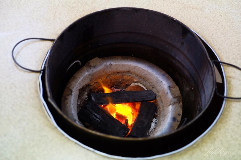 冠鴻羊雞城｜堅持使用炭火的好味道，還有古早味的魷魚螺肉蒜 @飛天璇的口袋