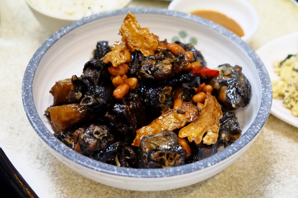 冠鴻羊雞城|堅持使用炭火的好味道,還有古早味的魷魚螺肉蒜 @飛天璇的口袋 冠鴻羊雞城|堅持使用炭火的好味道,還有古早味的魷魚螺肉蒜 @飛天璇的口袋