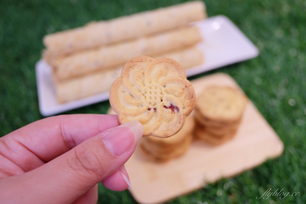 嘉義西區｜福義軒總店：嘉義熱銷的傳奇名店，蛋捲要外面攤子才買得到 @飛天璇的口袋