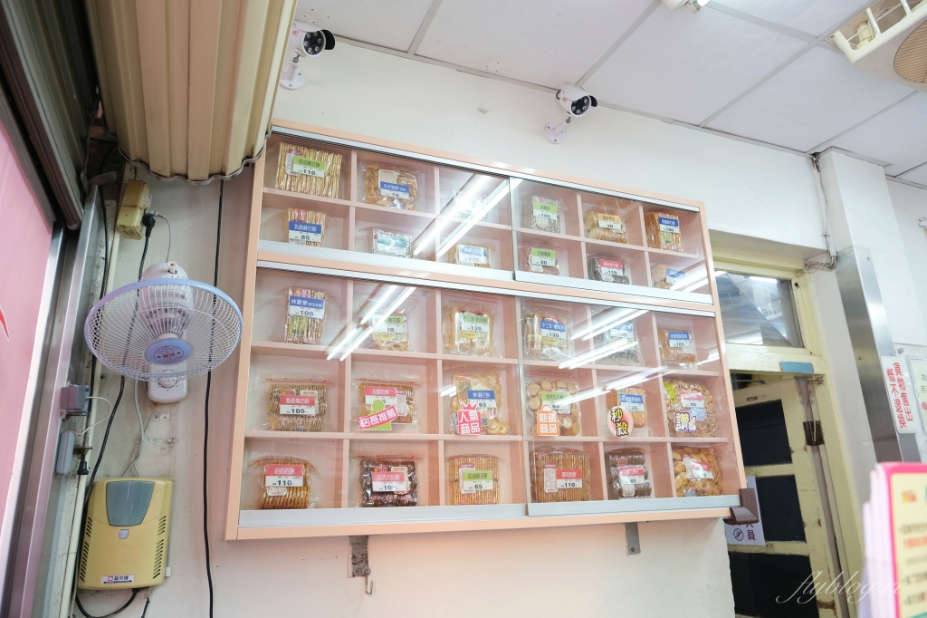 嘉義西區｜福義軒總店：嘉義熱銷的傳奇名店，蛋捲要外面攤子才買得到 @飛天璇的口袋
