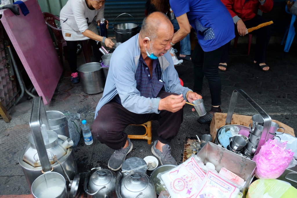嘉義東區|包氏炭燒杏仁茶.嘉義南門圓環旁80年老攤,早餐杏仁茶加油條的古早味 @飛天璇的口袋 嘉義東區|包氏炭燒杏仁茶.嘉義南門圓環旁80年老攤,早餐杏仁茶加油條的古早味 @飛天璇的口袋