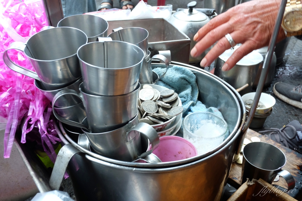 嘉義東區|包氏炭燒杏仁茶.嘉義南門圓環旁80年老攤,早餐杏仁茶加油條的古早味 @飛天璇的口袋 嘉義東區|包氏炭燒杏仁茶.嘉義南門圓環旁80年老攤,早餐杏仁茶加油條的古早味 @飛天璇的口袋