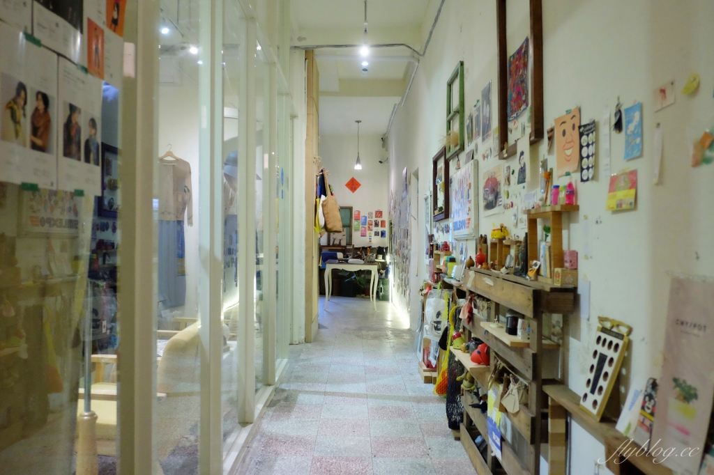 【台中北屯】果樹咖啡：北屯溫馨早午餐店推薦，結合服飾、小物和餐廳複合式經營 @飛天璇的口袋