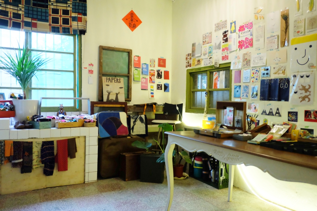 【台中北屯】果樹咖啡：北屯溫馨早午餐店推薦，結合服飾、小物和餐廳複合式經營 @飛天璇的口袋