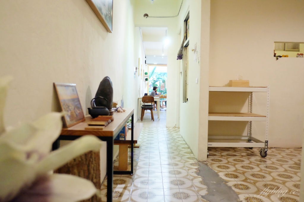 【台中北屯】果樹咖啡：北屯溫馨早午餐店推薦，結合服飾、小物和餐廳複合式經營 @飛天璇的口袋