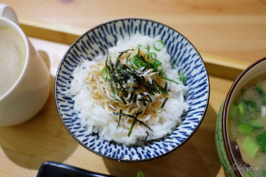 【台中北屯】果樹咖啡：北屯溫馨早午餐店推薦，結合服飾、小物和餐廳複合式經營 @飛天璇的口袋