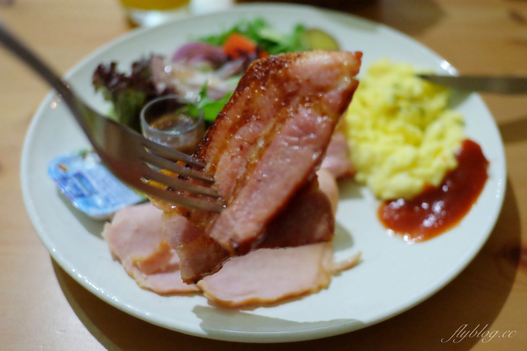 【台中北屯】果樹咖啡：北屯溫馨早午餐店推薦，結合服飾、小物和餐廳複合式經營 @飛天璇的口袋