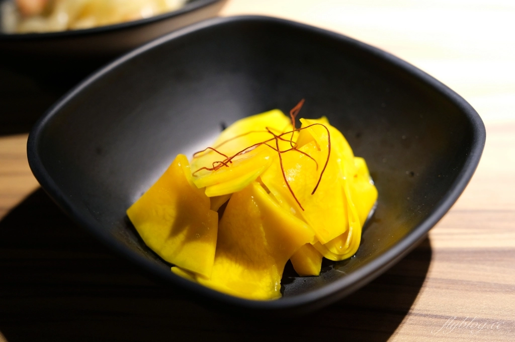 台中西屯｜大股熟成燒肉專門．全台首創清酒投幣機的燒肉店，專人桌邊代烤的奢華享受 @飛天璇的口袋