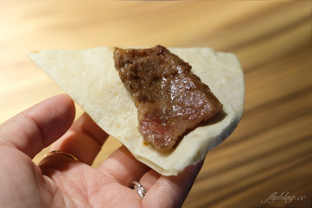 台中西屯｜大股熟成燒肉專門．全台首創清酒投幣機的燒肉店，專人桌邊代烤的奢華享受 @飛天璇的口袋