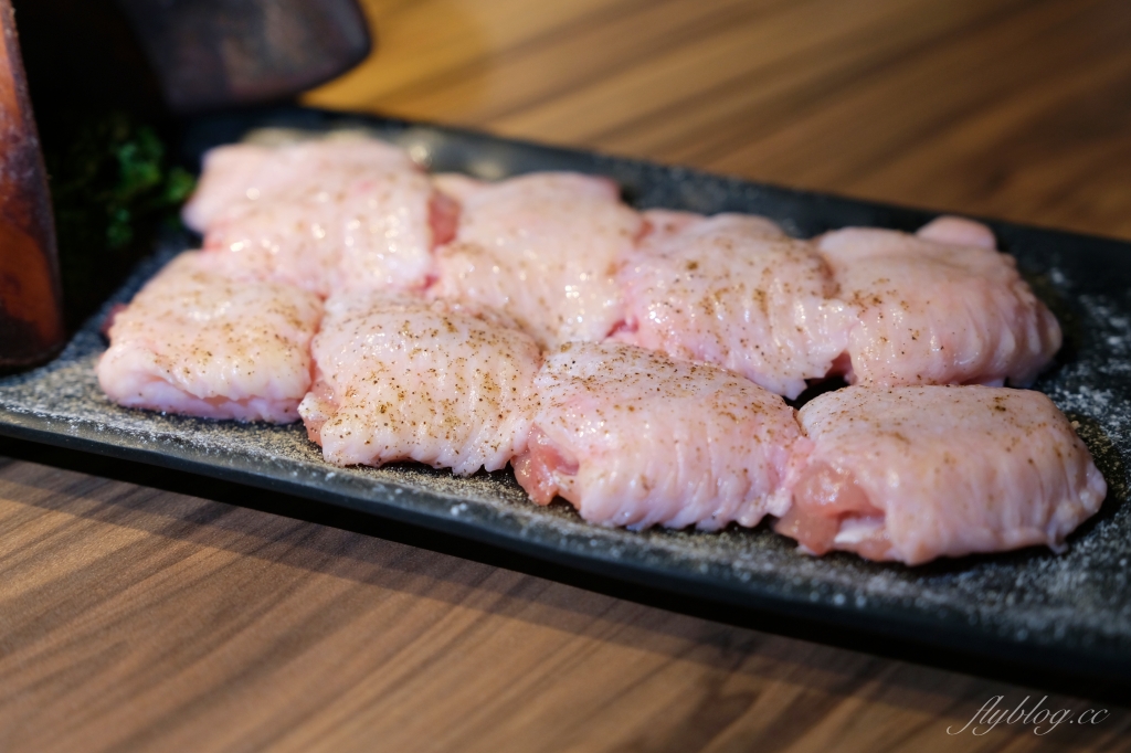 台中西屯｜大股熟成燒肉專門．全台首創清酒投幣機的燒肉店，專人桌邊代烤的奢華享受 @飛天璇的口袋