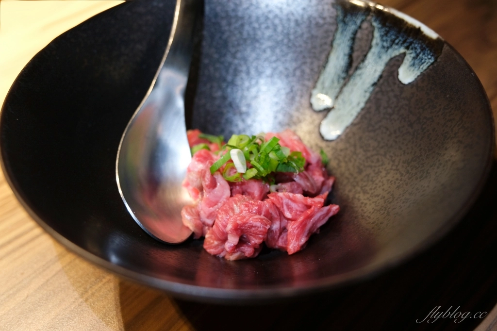 台中西屯｜大股熟成燒肉專門．全台首創清酒投幣機的燒肉店，專人桌邊代烤的奢華享受 @飛天璇的口袋