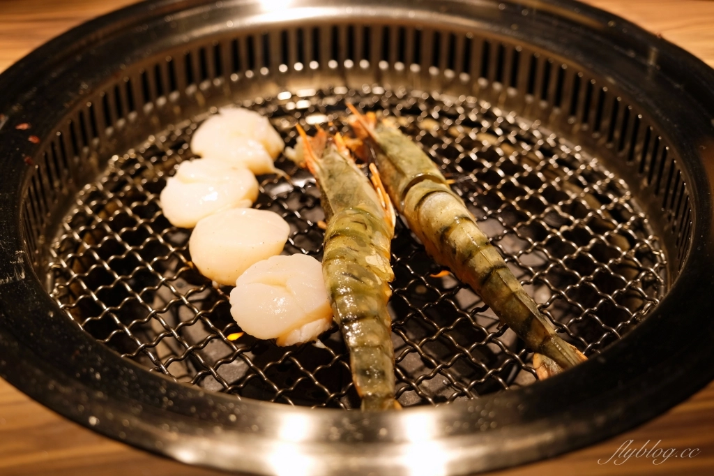 台中西屯｜大股熟成燒肉專門．全台首創清酒投幣機的燒肉店，專人桌邊代烤的奢華享受 @飛天璇的口袋