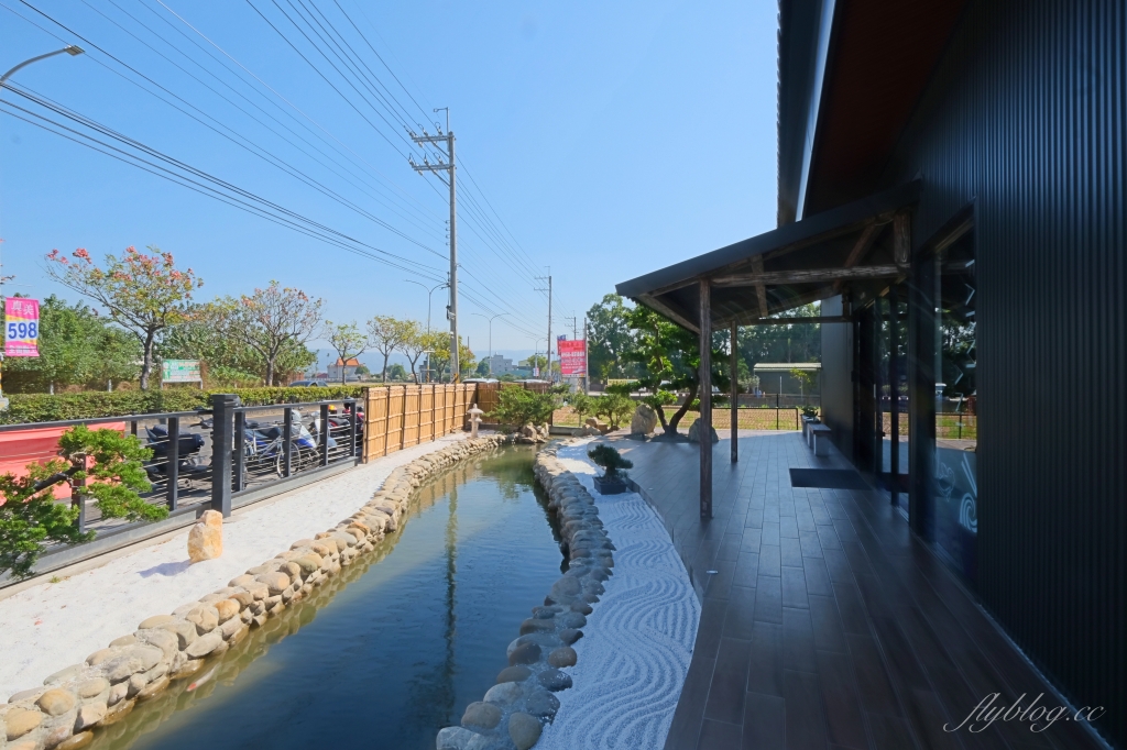 田中央豚將拉麵｜位於彰化田中的鳥居拉麵，浪漫的落羽松水池造景 @飛天璇的口袋