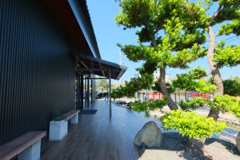 田中央豚將拉麵｜位於彰化田中的鳥居拉麵，浪漫的落羽松水池造景 @飛天璇的口袋