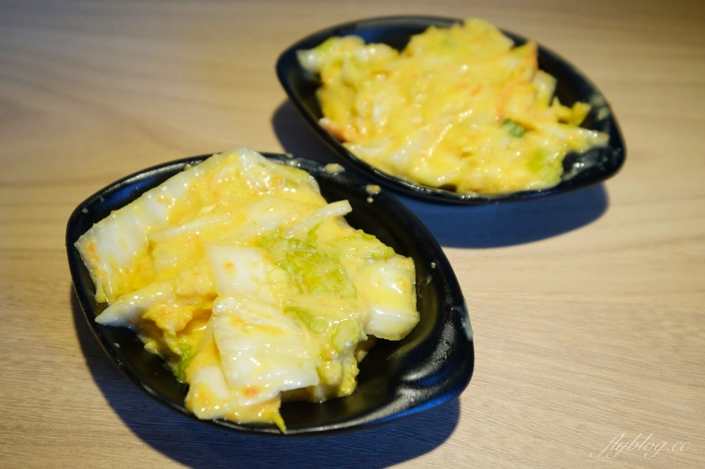 田中央豚將拉麵｜位於彰化田中的鳥居拉麵，浪漫的落羽松水池造景 @飛天璇的口袋