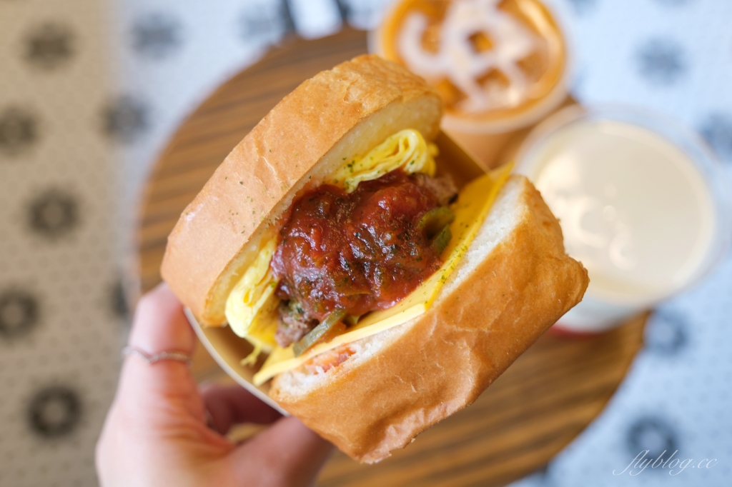 台北中正｜OnlyToast偷吃吐司專賣店．南機場總店，韓風吐司連鎖專賣店，冬季限定草莓吐司上市 @飛天璇的口袋