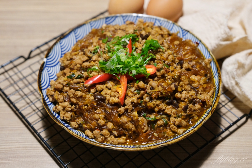 【食譜分享】龍口食品：70年老字號龍口粉絲，從小到大的好朋友，春雨坊X總舖師新上市 @飛天璇的口袋