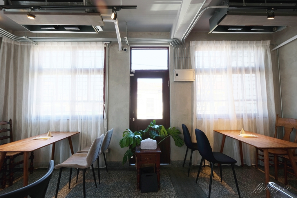 嘉義東區｜起風：嘉義充滿韻味的老宅甜點店，二樓榻榻米區是網美最愛 @飛天璇的口袋