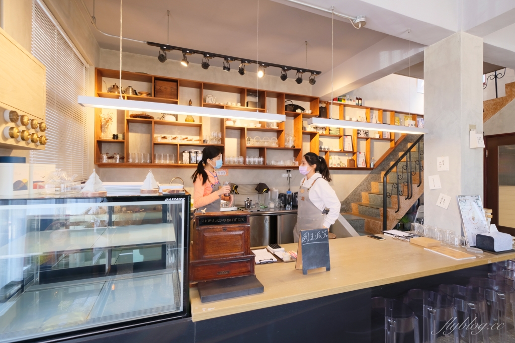 嘉義東區｜起風：嘉義充滿韻味的老宅甜點店，二樓榻榻米區是網美最愛 @飛天璇的口袋