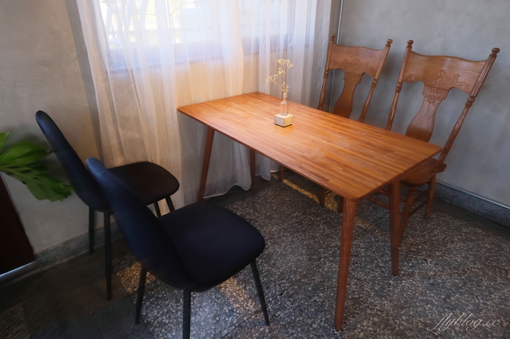 嘉義東區｜起風：嘉義充滿韻味的老宅甜點店，二樓榻榻米區是網美最愛 @飛天璇的口袋