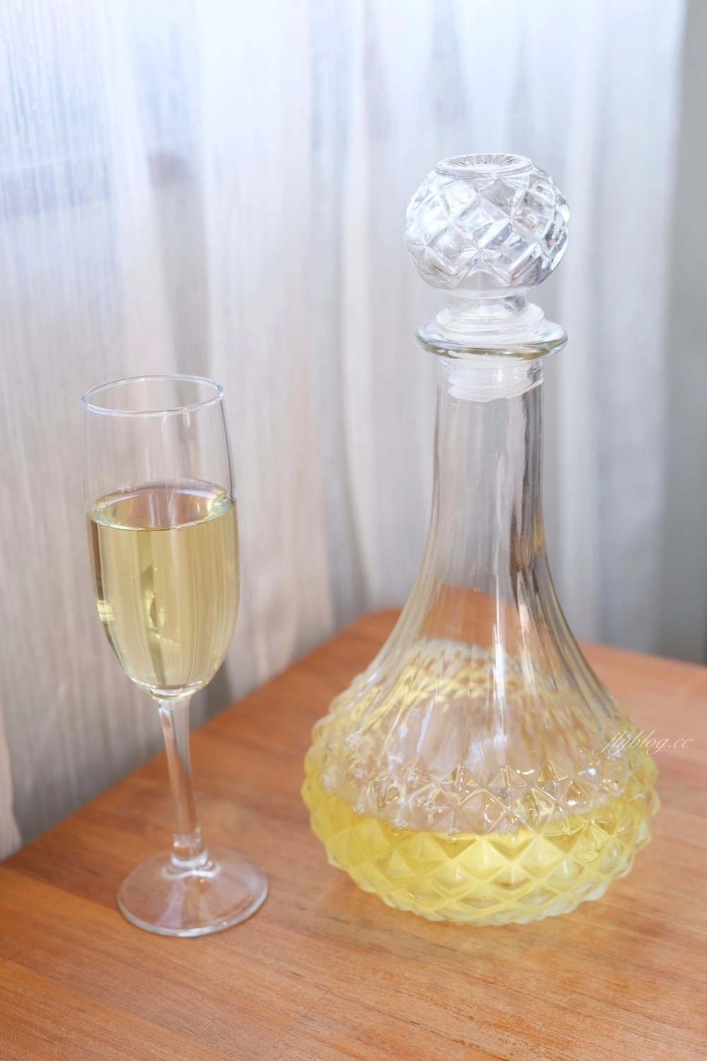 嘉義東區｜起風：嘉義充滿韻味的老宅甜點店，二樓榻榻米區是網美最愛 @飛天璇的口袋