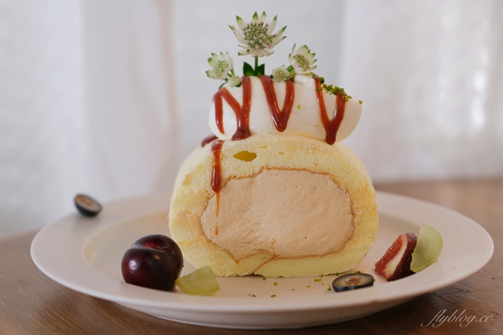 嘉義東區｜咖啡漫步：嘉義純白建築老宅咖啡館，很有溫度的空間和餐點(已歇業) @飛天璇的口袋