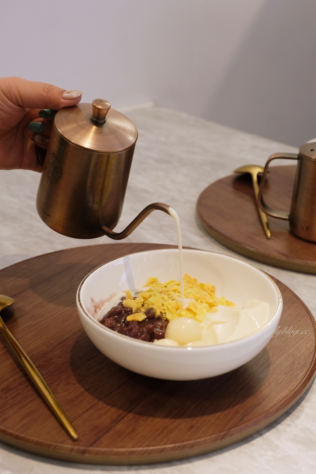 嘉義西區｜壺豆花．像甜點店一樣美的豆花店，IG網美熱門打卡景點 @飛天璇的口袋