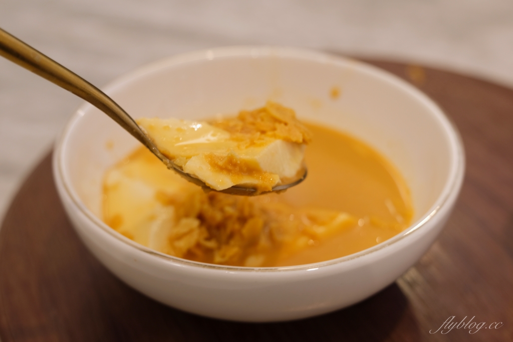 嘉義西區｜壺豆花．像甜點店一樣美的豆花店，IG網美熱門打卡景點 @飛天璇的口袋