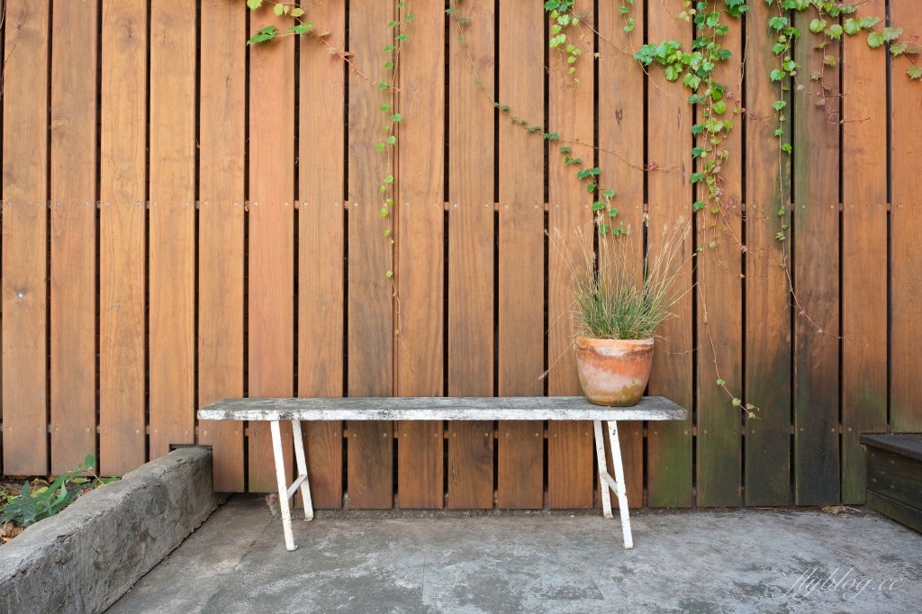 【嘉義西區】霜空咖啡，嘉義空靈系霜空咖啡甜點店，充滿日系復古簡約氛圍 @飛天璇的口袋