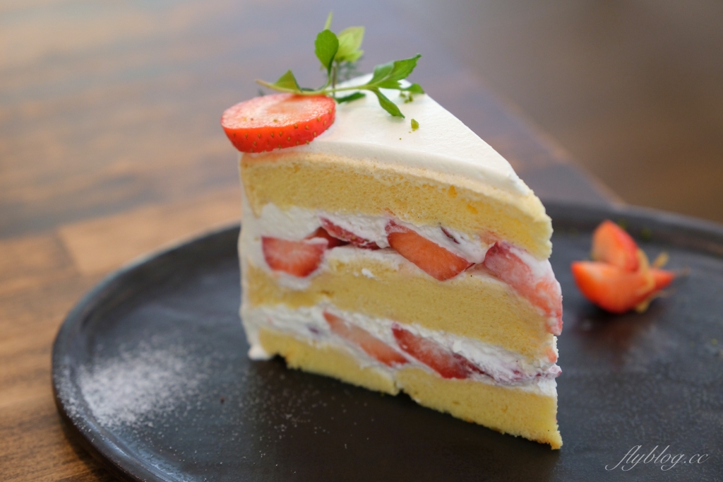 【嘉義西區】霜空咖啡，嘉義空靈系霜空咖啡甜點店，充滿日系復古簡約氛圍 @飛天璇的口袋