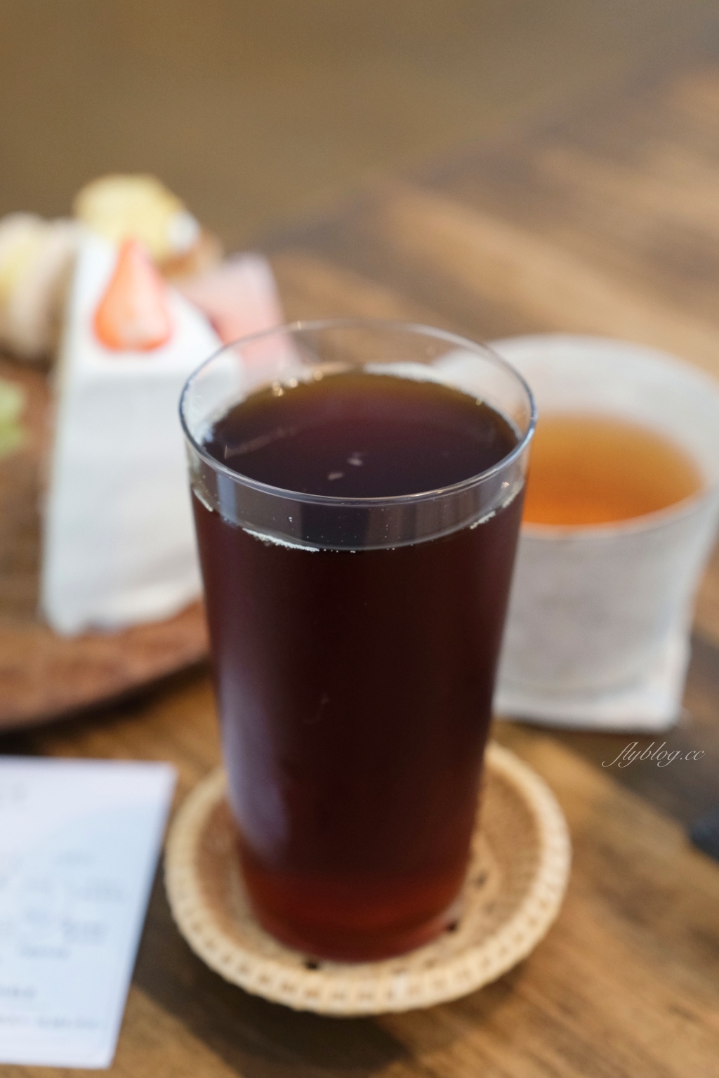 【嘉義西區】霜空咖啡，嘉義空靈系霜空咖啡甜點店，充滿日系復古簡約氛圍 @飛天璇的口袋