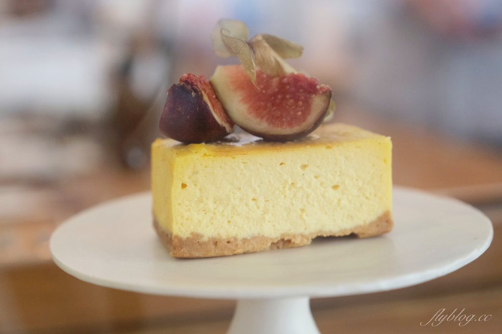 【嘉義西區】霜空咖啡，嘉義空靈系霜空咖啡甜點店，充滿日系復古簡約氛圍 @飛天璇的口袋