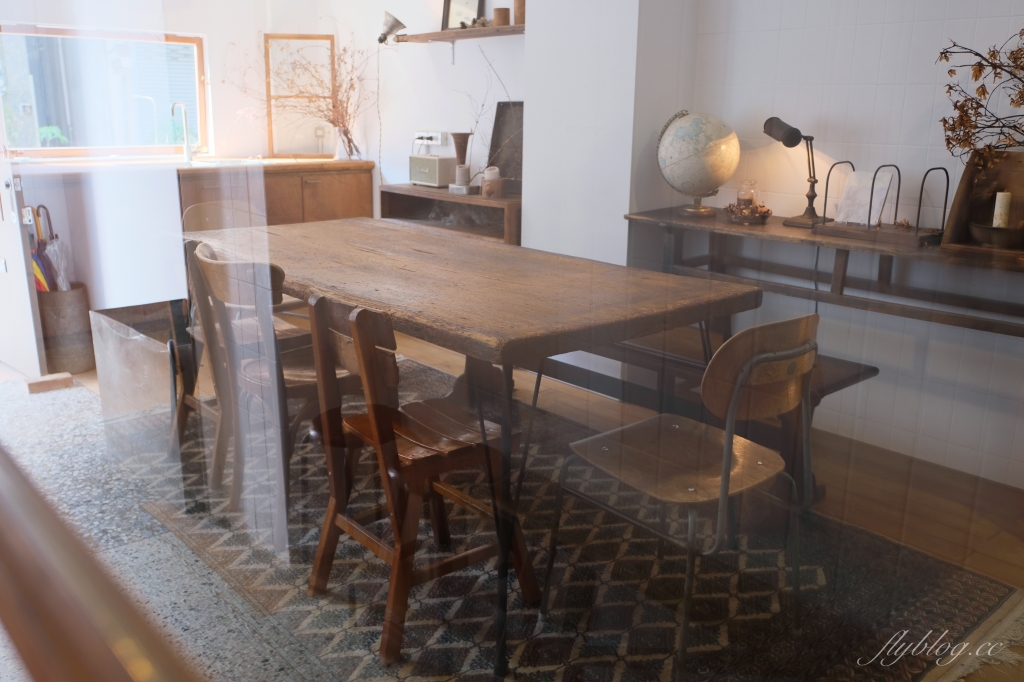 【嘉義西區】霜空咖啡，嘉義空靈系霜空咖啡甜點店，充滿日系復古簡約氛圍 @飛天璇的口袋