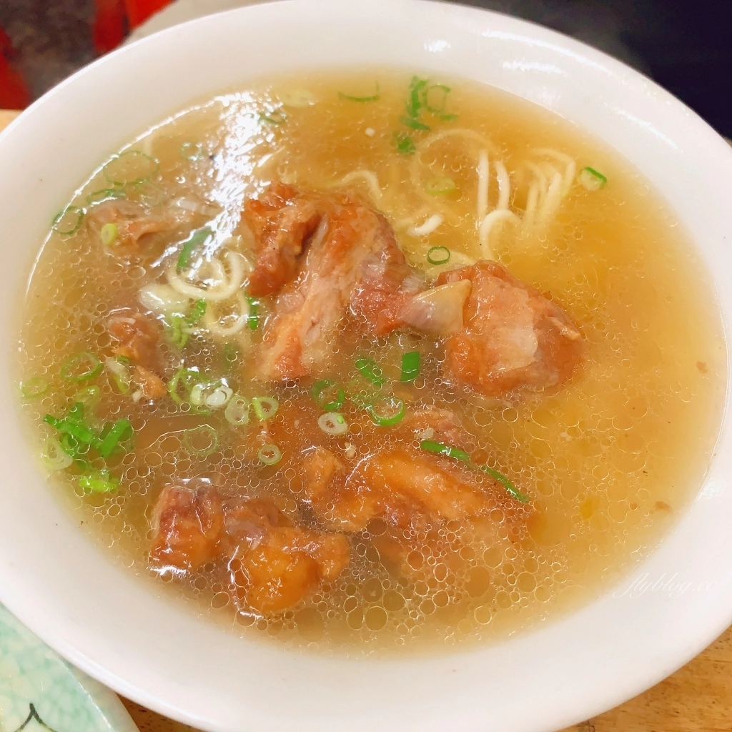 台中北屯｜老向的店．北平路最超人氣麵食店，必吃清蒸鴨腿麵開門就完售 @飛天璇的口袋