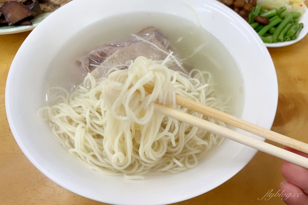 台中北屯｜老向的店．北平路最超人氣麵食店，必吃清蒸鴨腿麵開門就完售 @飛天璇的口袋