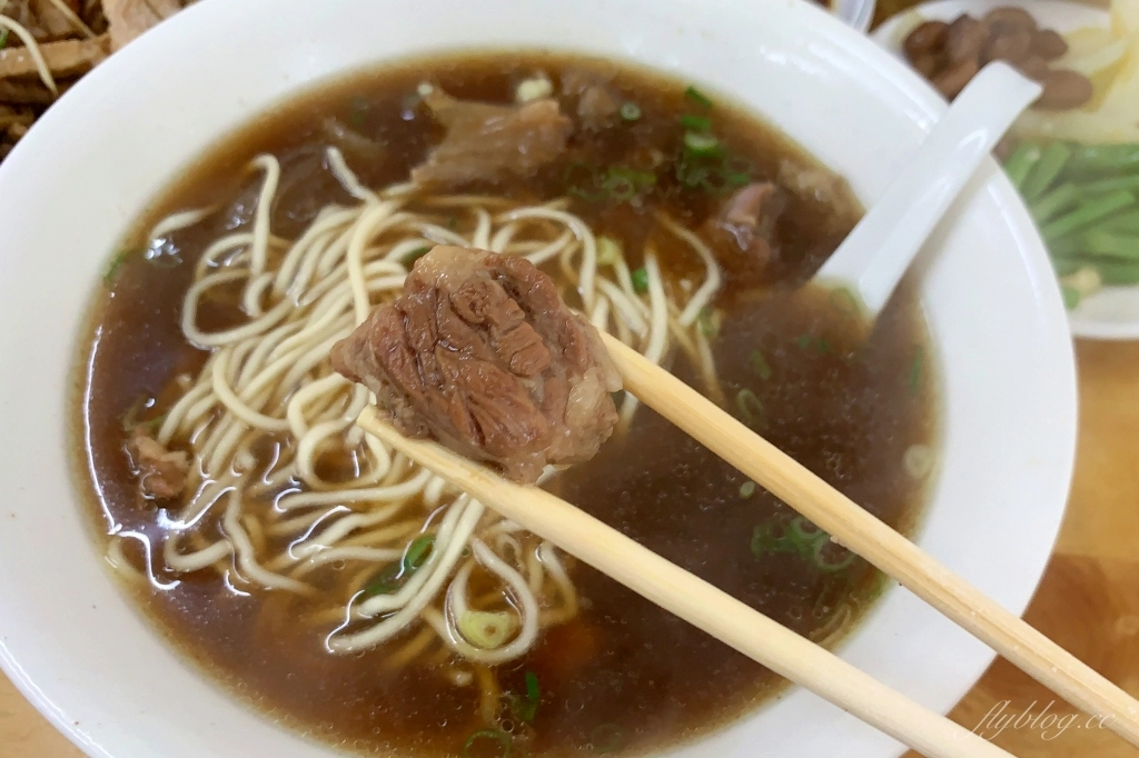 台中北屯｜老向的店．北平路最超人氣麵食店，必吃清蒸鴨腿麵開門就完售 @飛天璇的口袋