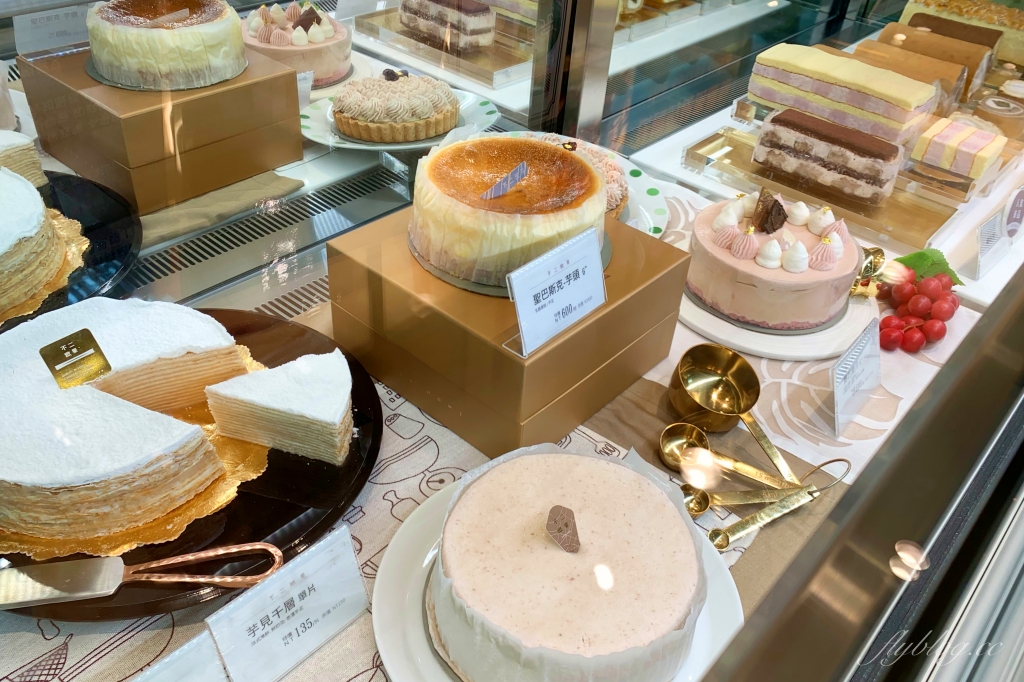 不二緻果｜芋頭控必吃的不二緻果真芋頭蛋糕，高雄80年老字號的人氣品牌 @飛天璇的口袋