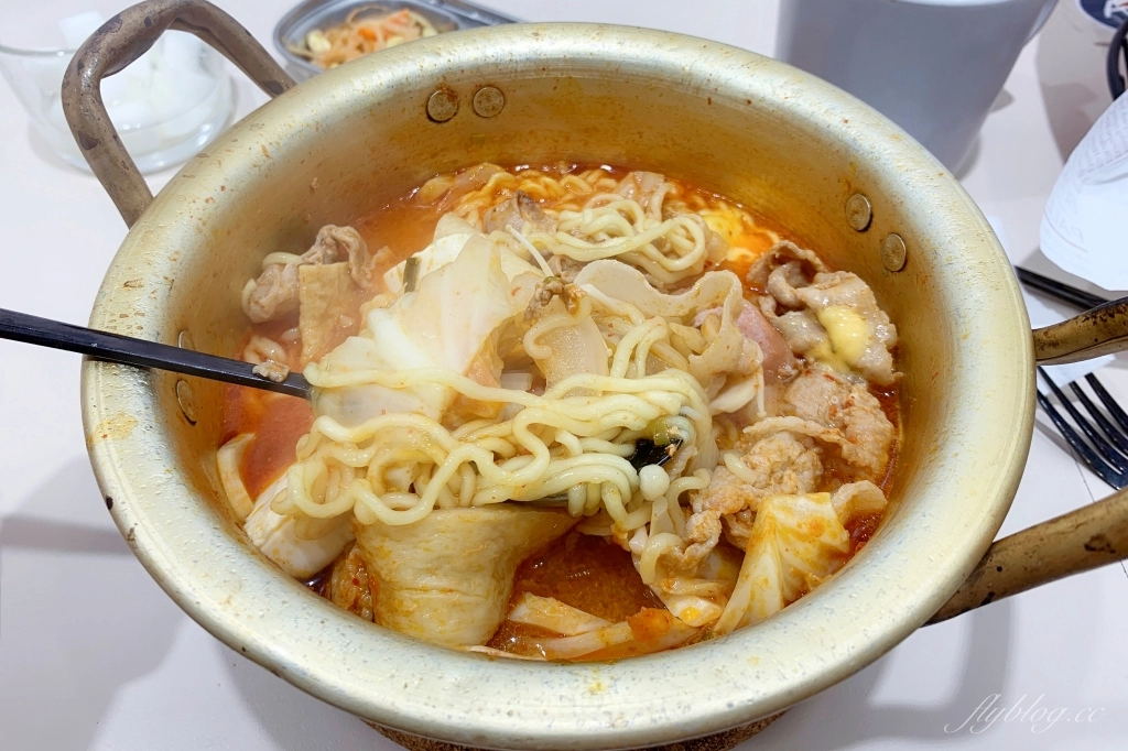 懂滋咚吃韓風早午餐｜充滿韓風的漂亮簡約，中國醫藥大學商圈美食 @飛天璇的口袋