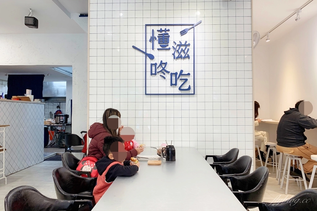 懂滋咚吃韓風早午餐｜充滿韓風的漂亮簡約，中國醫藥大學商圈美食 @飛天璇的口袋