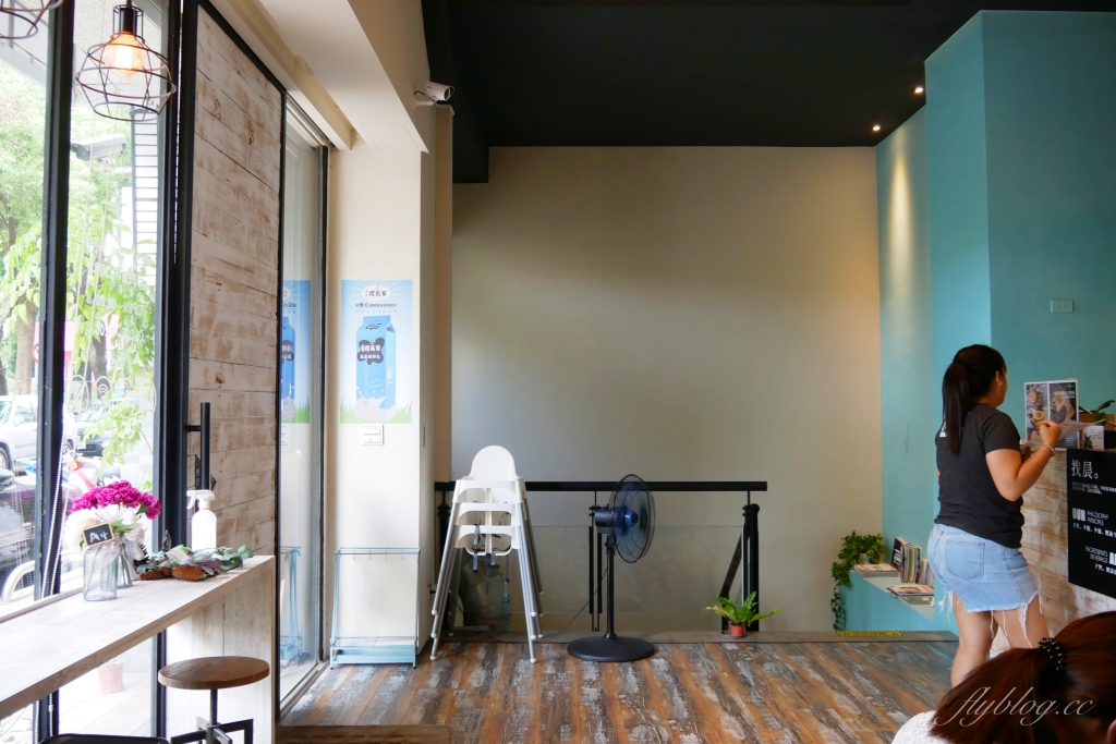 找晨手作輕食料理｜座落於兒童公園旁的早午餐店，座擁窗前大片綠地美景 @飛天璇的口袋
